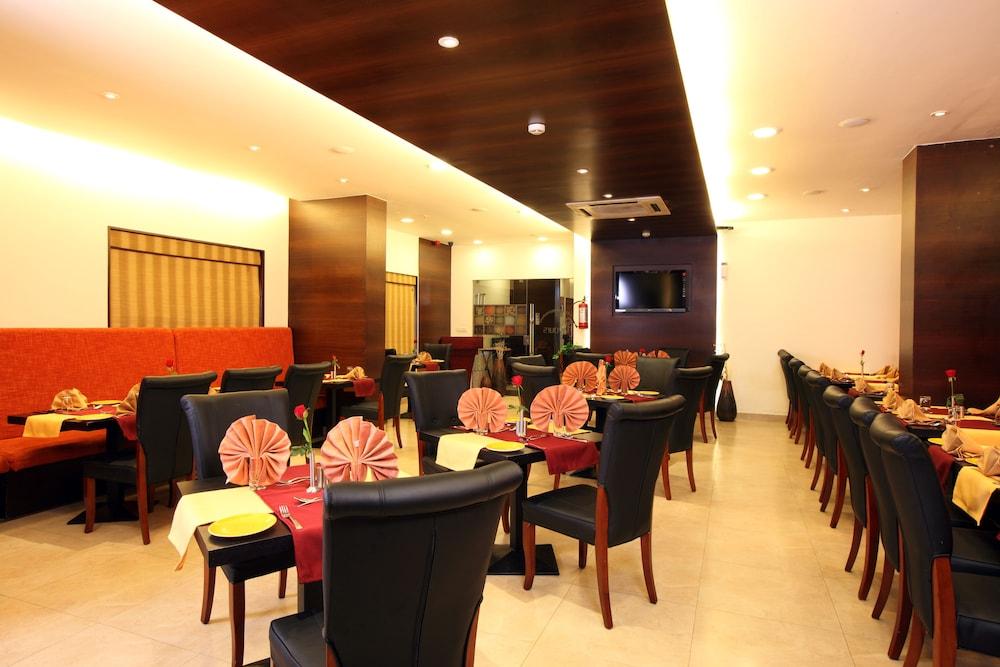 Octave Hotel & Spa - Sarjapur Road Bangalore Buitenkant foto