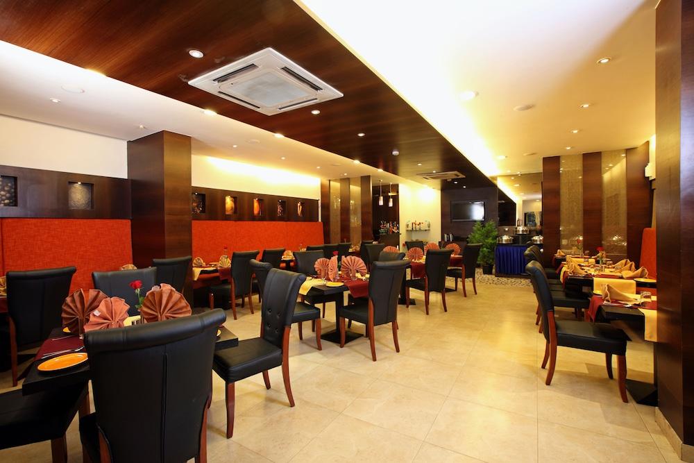 Octave Hotel & Spa - Sarjapur Road Bangalore Buitenkant foto