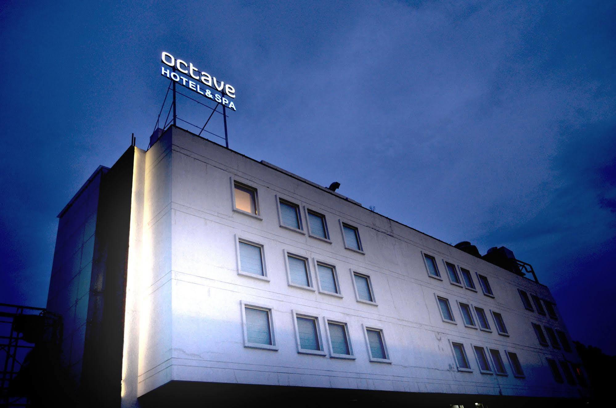 Octave Hotel & Spa - Sarjapur Road Bangalore Buitenkant foto